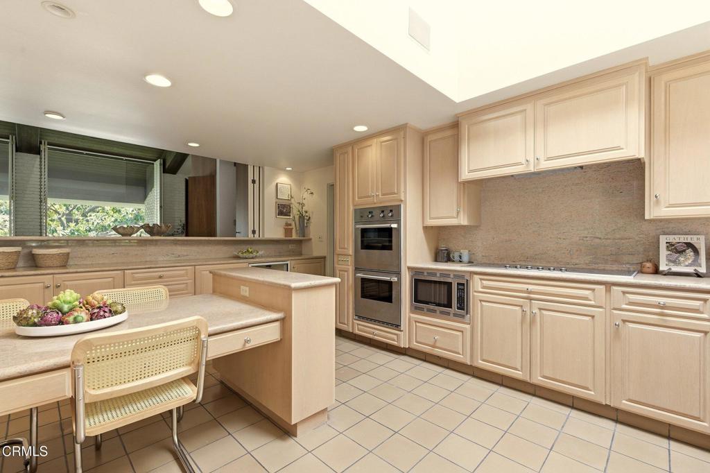 1046 Oak Grove Place