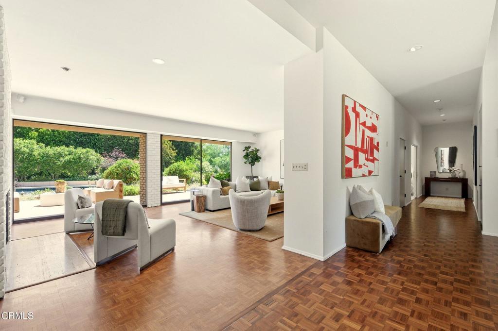 1046 Oak Grove Place