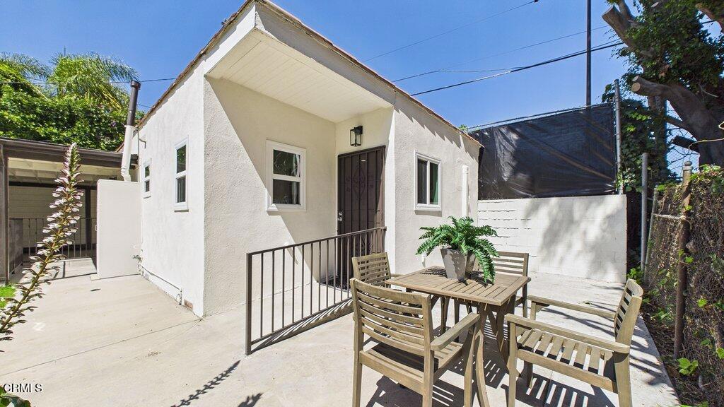 1232 N El Centro Avenue