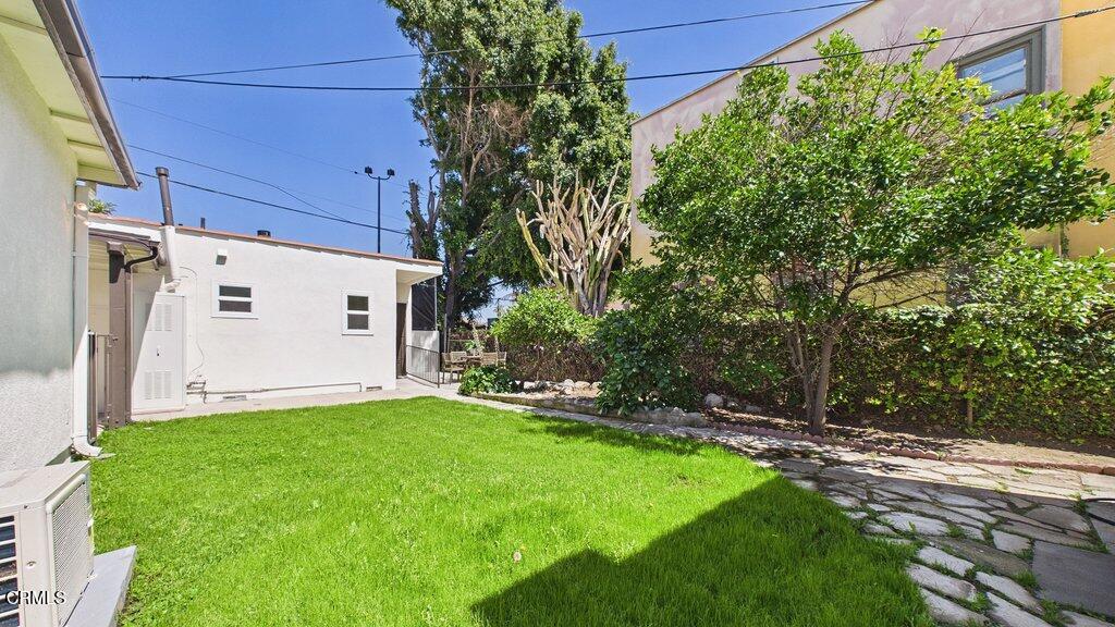 1232 N El Centro Avenue