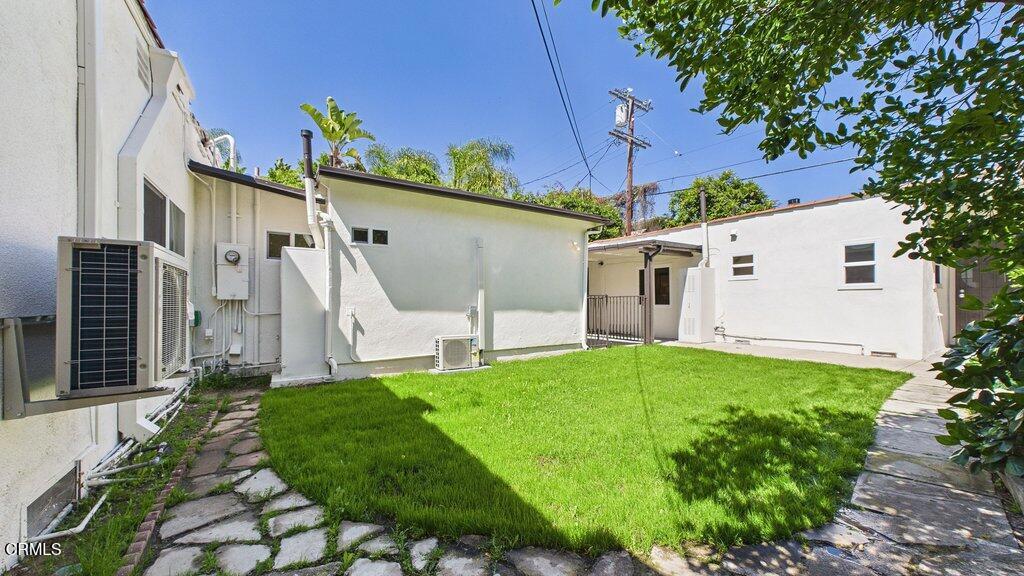 1232 N El Centro Avenue