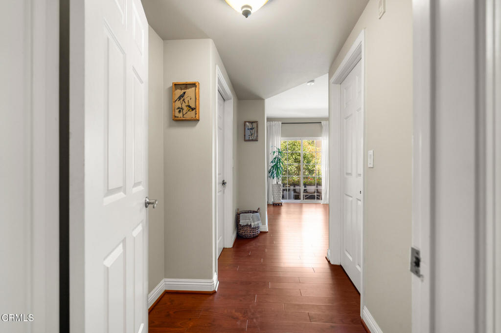 616 S Wilton Place 203