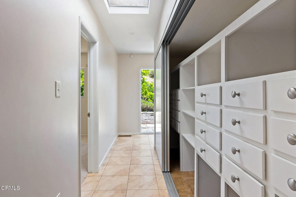 2075 Linda Flora Drive