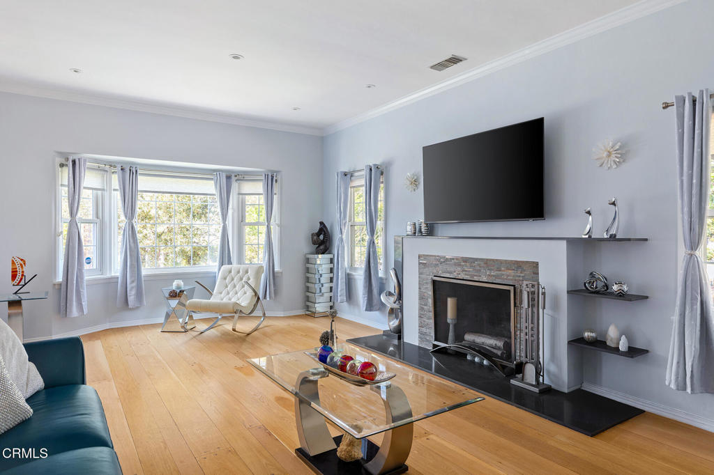 3047 Hermosa Avenue