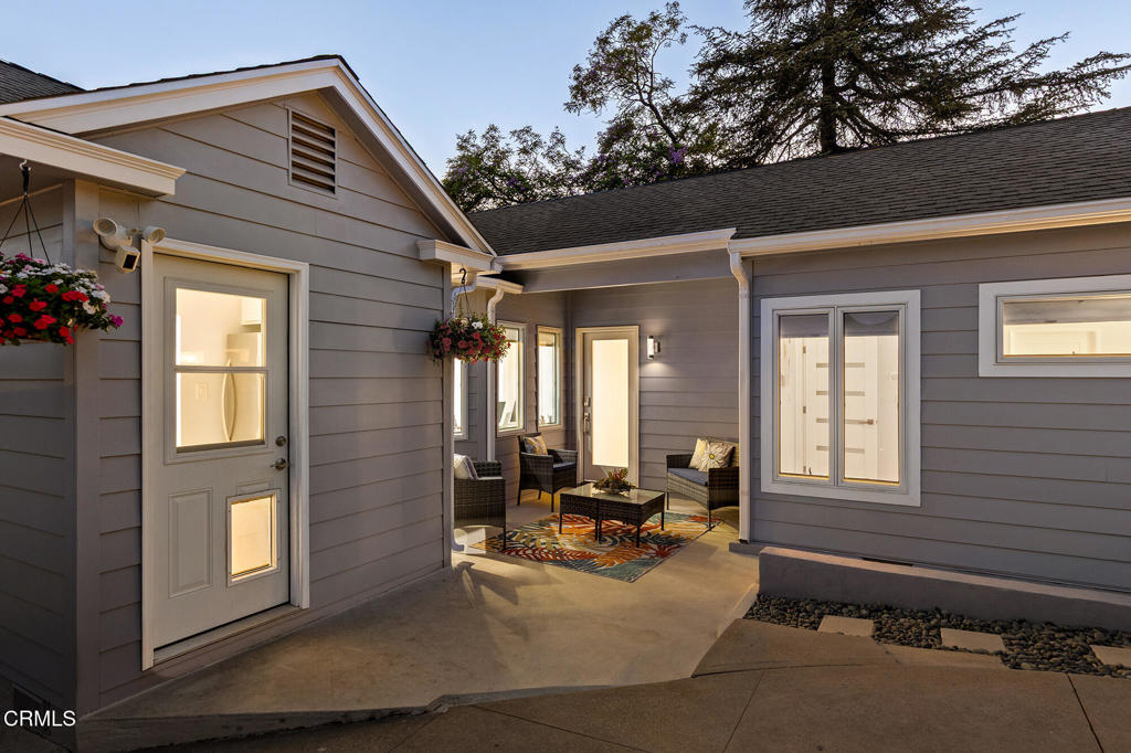 3047 Hermosa Avenue