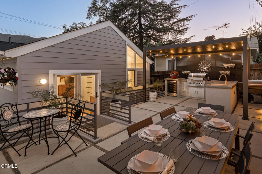 3047 Hermosa Avenue