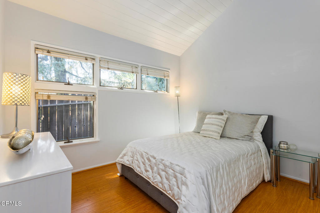 3047 Hermosa Avenue
