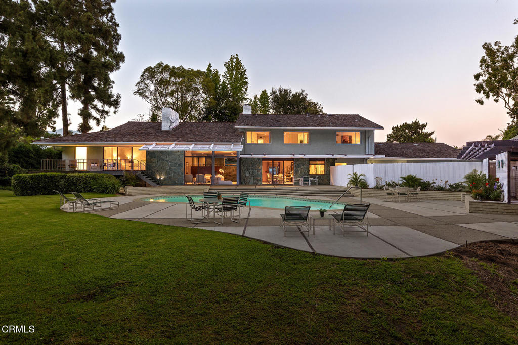 1043 Oak Grove Place
