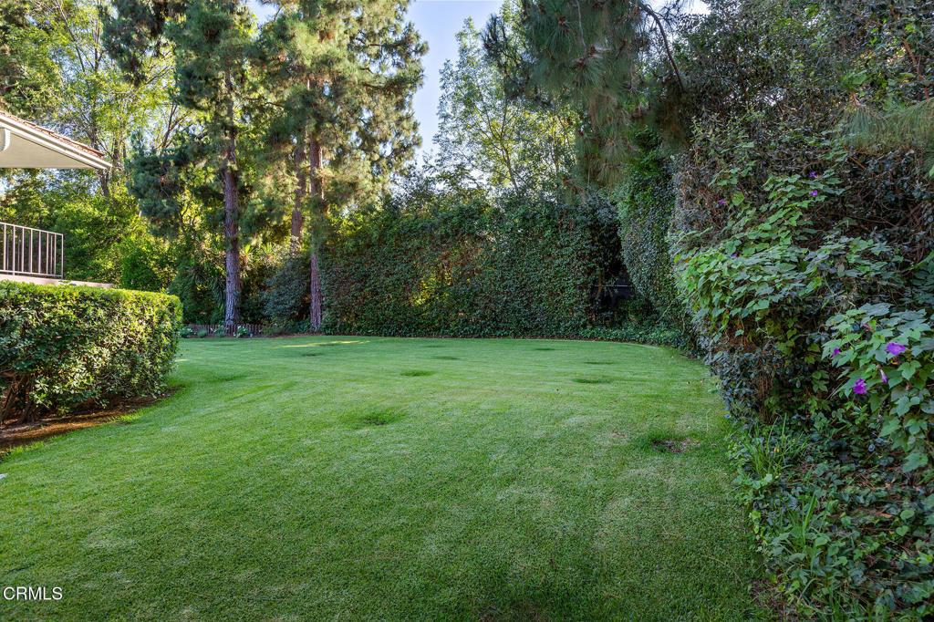1043 Oak Grove Place