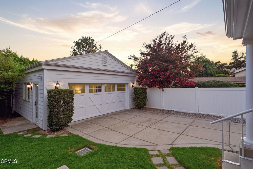 1274 New York Drive