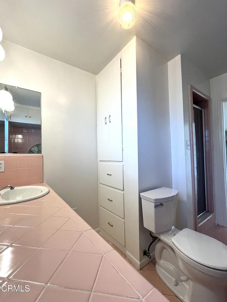 350 W Lemon Avenue