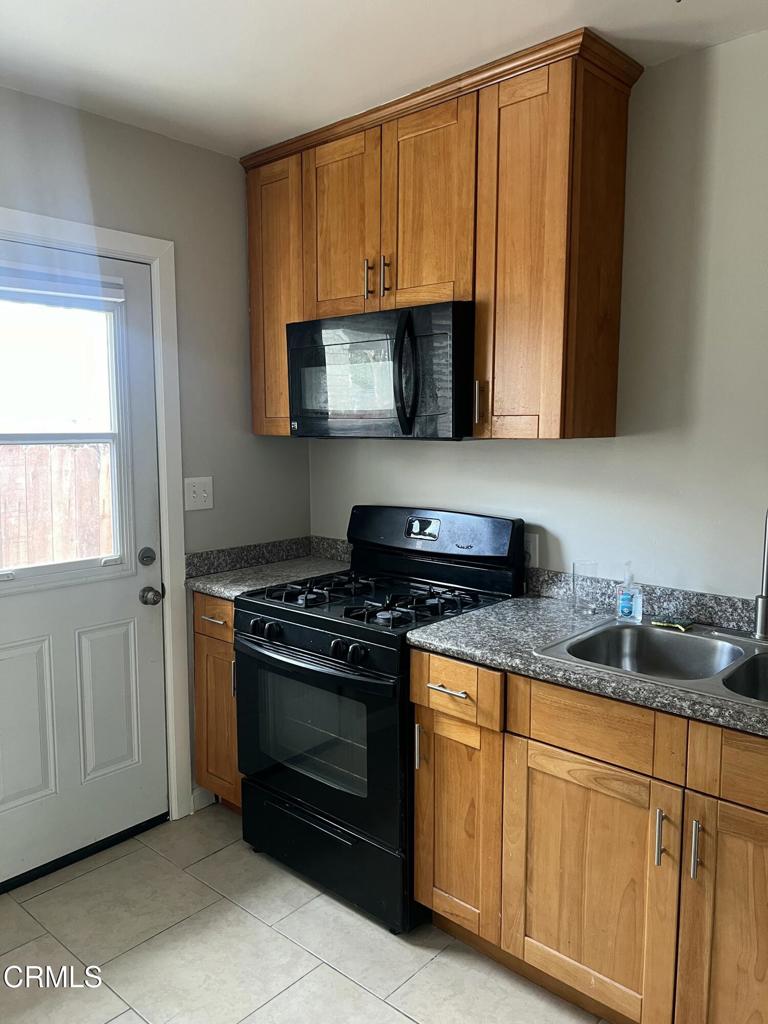 140 W 5th Street 2