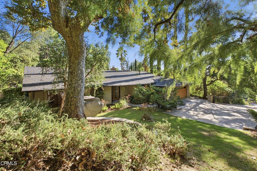 3616 E Chevy Chase Drive