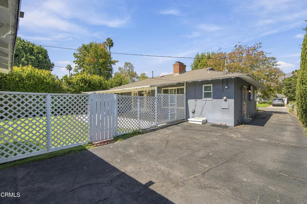 3586 Mountain View