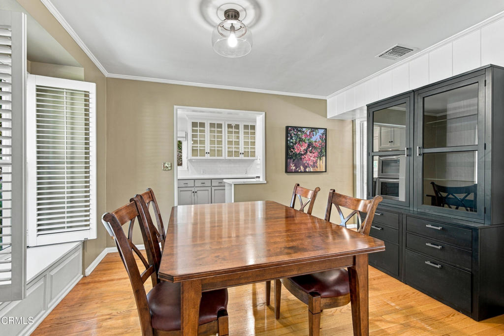 3586 Mountain View
