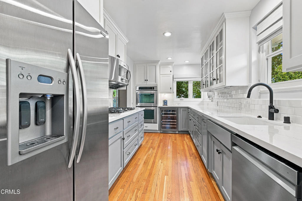3586 Mountain View