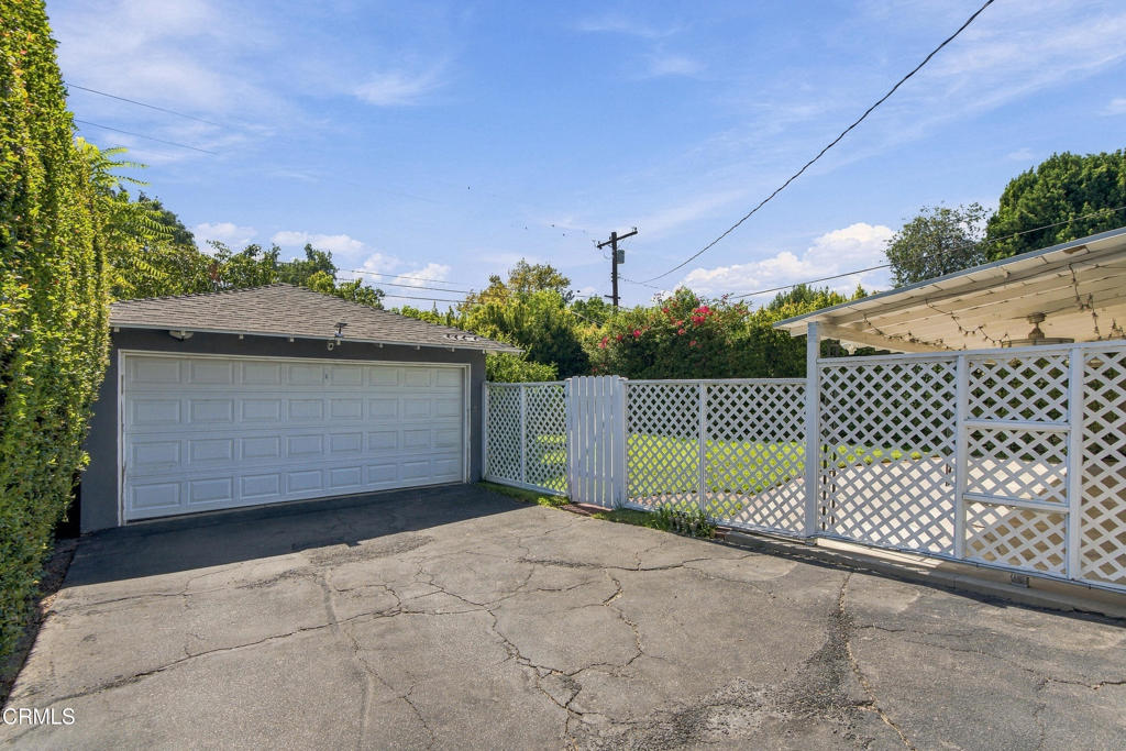 3586 Mountain View
