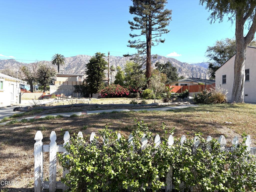 855 Morada Place