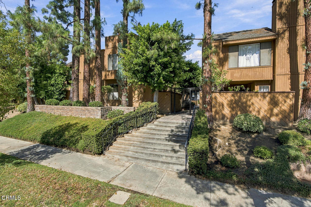 121 Arlington Drive 8