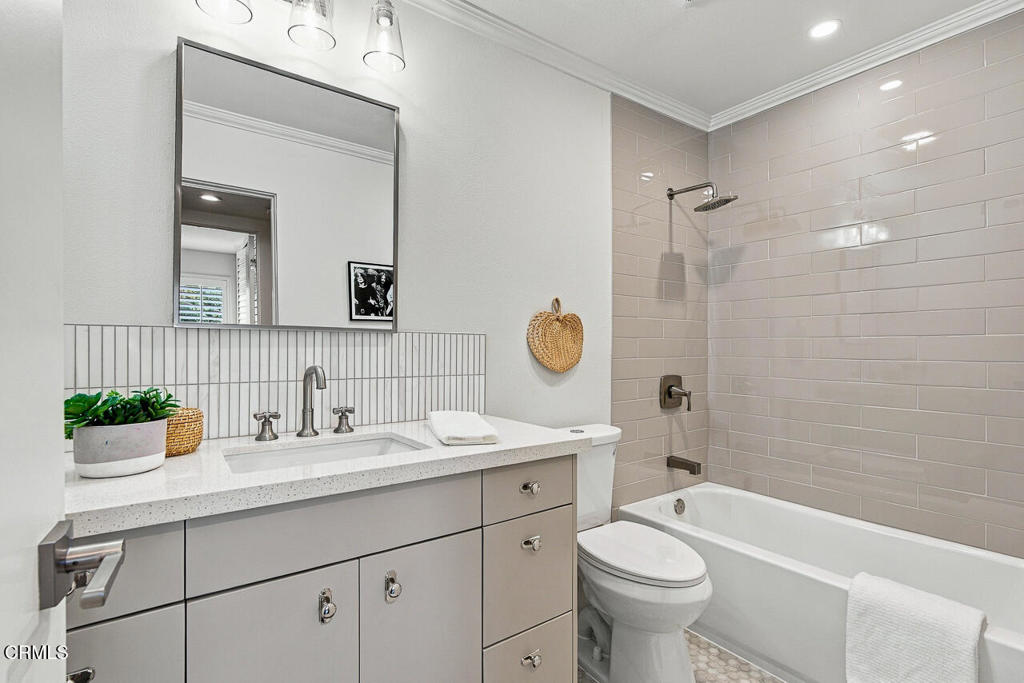 121 Arlington Drive 8