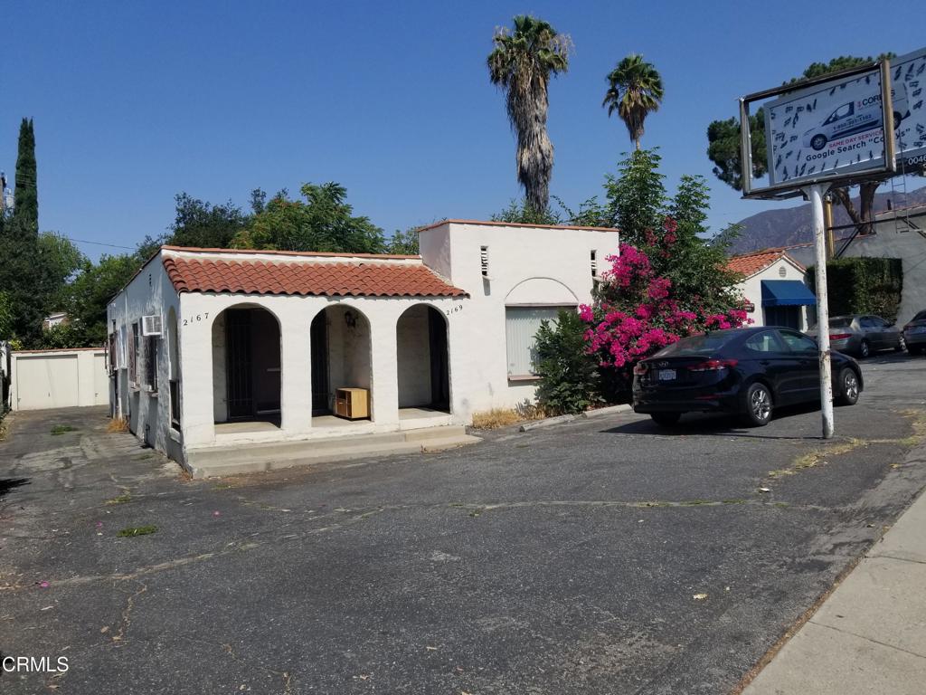 2167 Lake Avenue