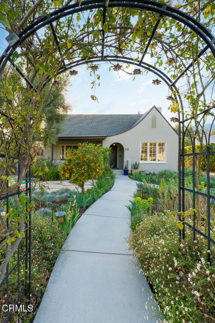 351 S Parkwood Avenue