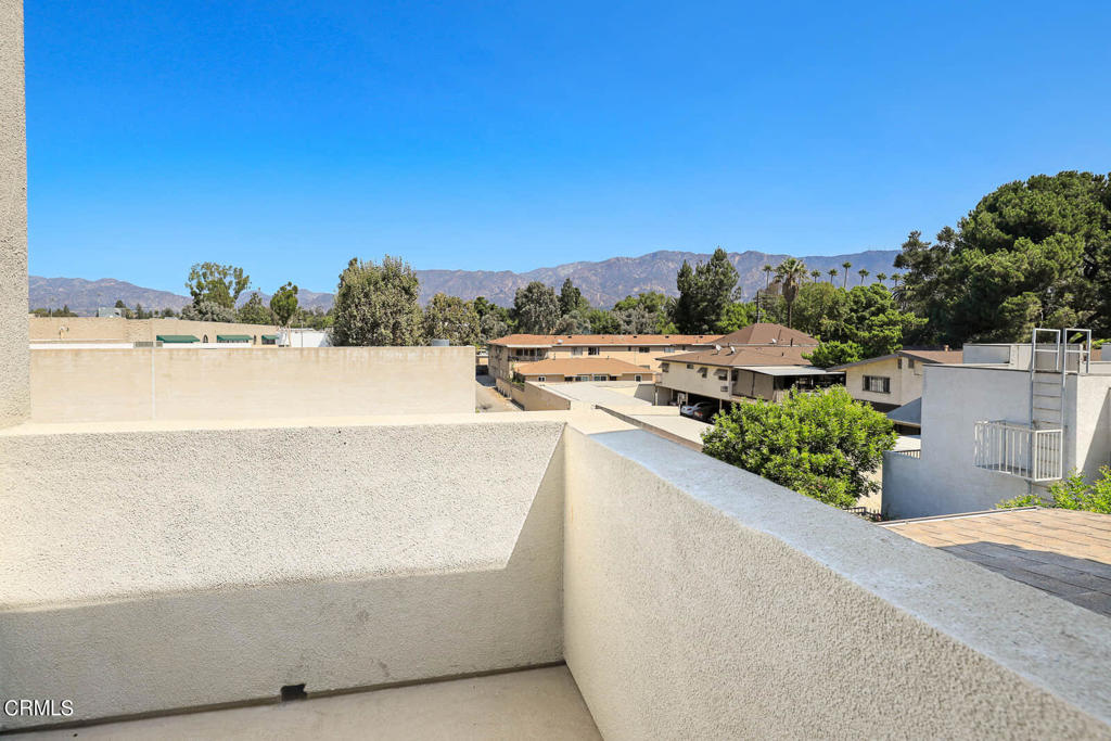 834 N Fair Oaks Avenue Unit: 107