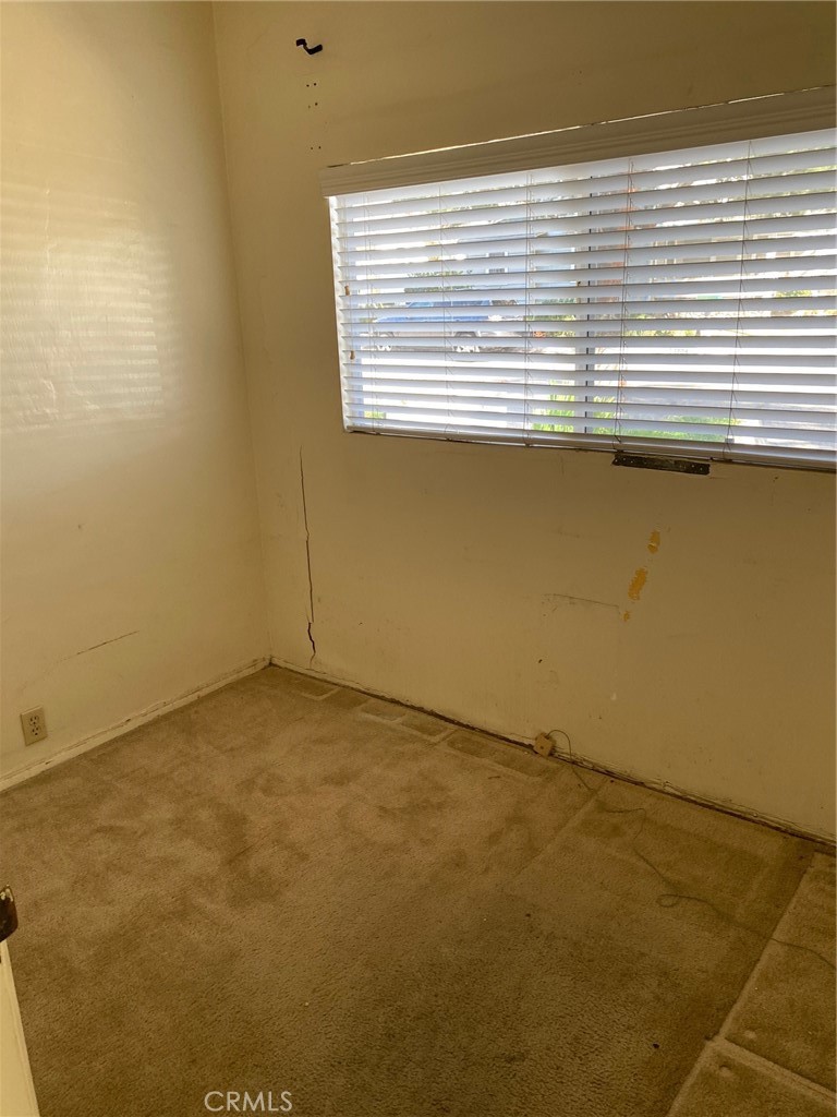 1692 University Drive