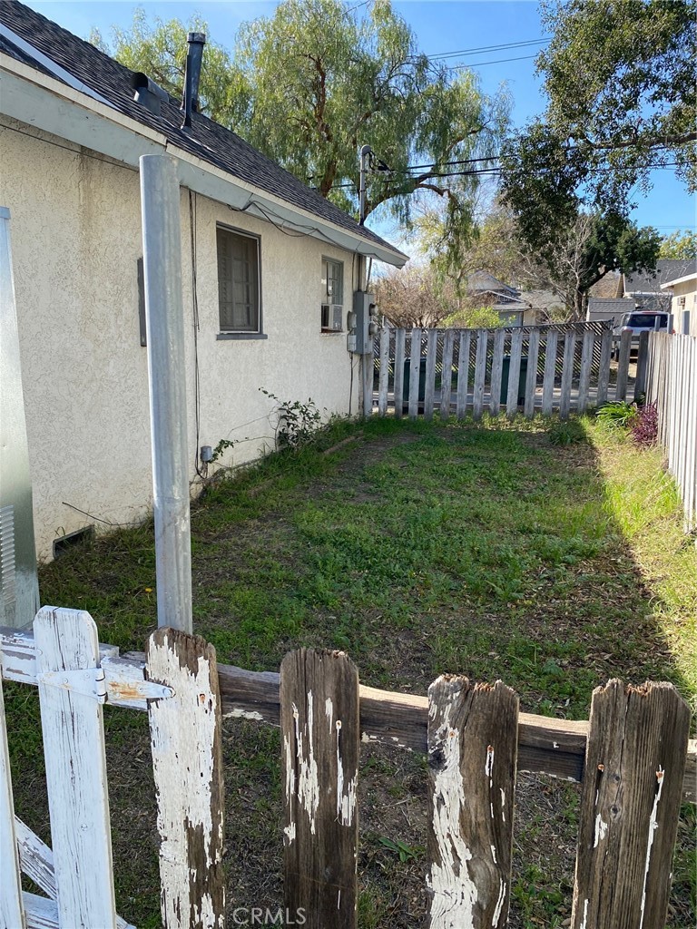 1692 University Drive
