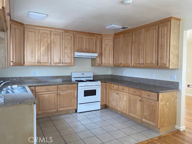 1500 E Topeka Street