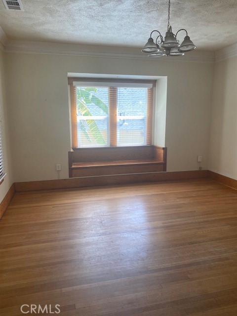 1751 N Oxford Avenue