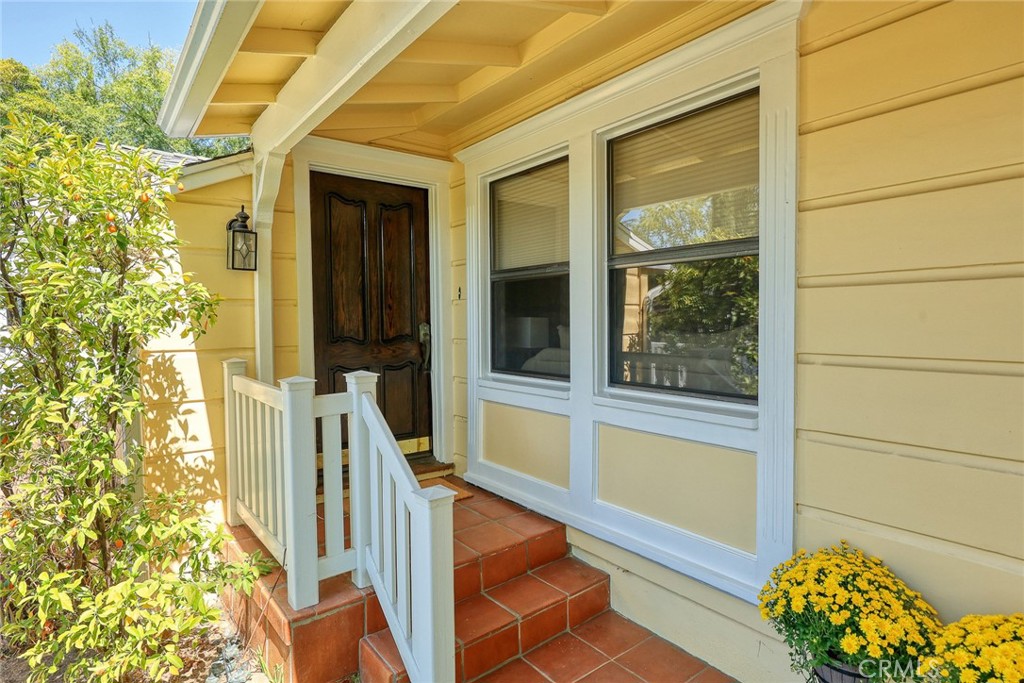1183 Menlo Drive