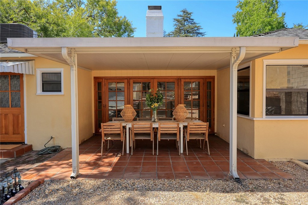 1183 Menlo Drive