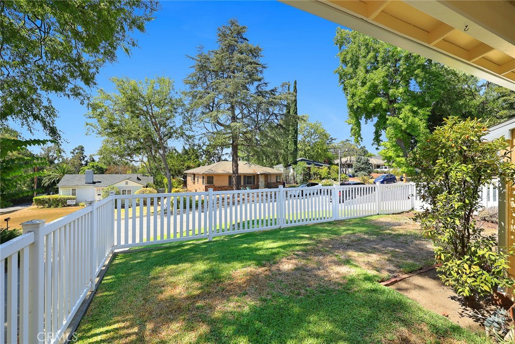 1183 Menlo Drive