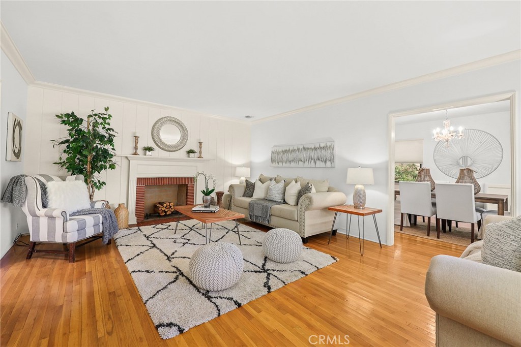 1183 Menlo Drive