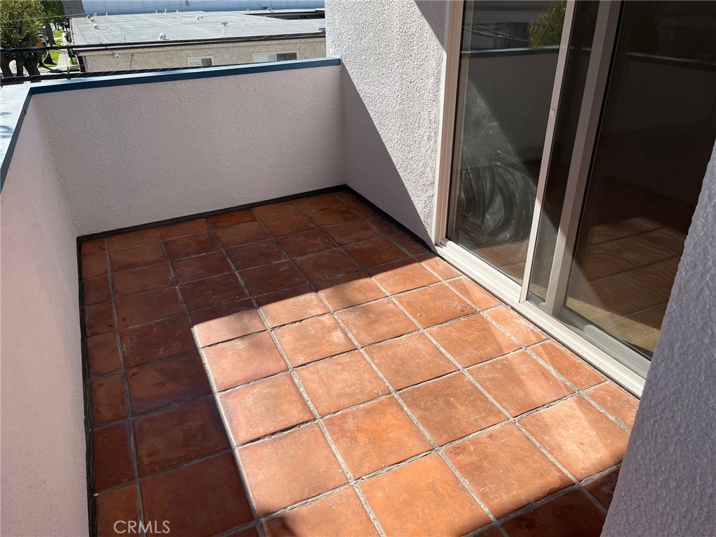 14610 Erwin Street Unit: 208