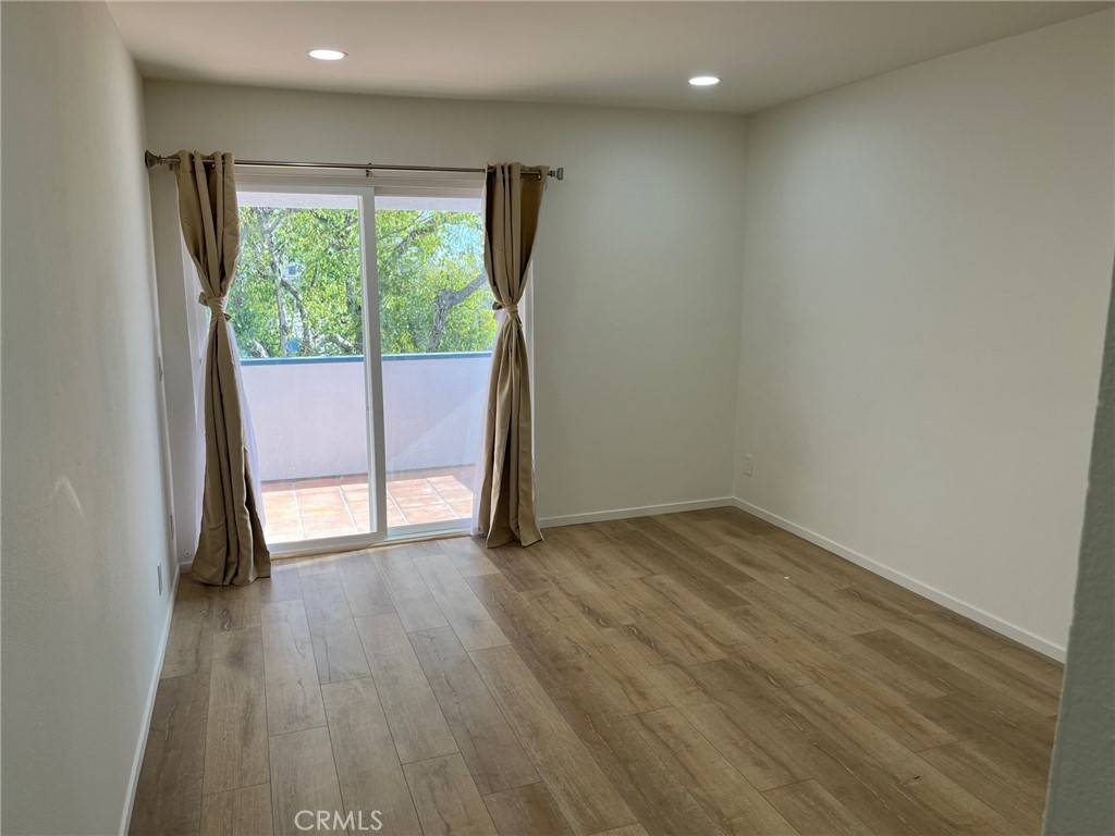 14610 Erwin Street Unit: 208