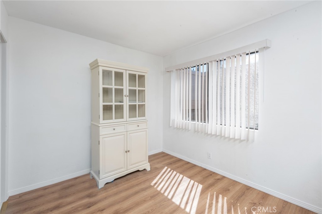 7422 Hazeltine Avenue 12