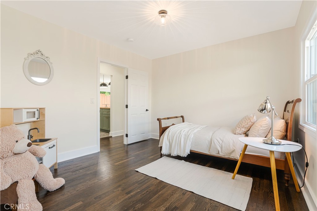 59 W Mariposa Street