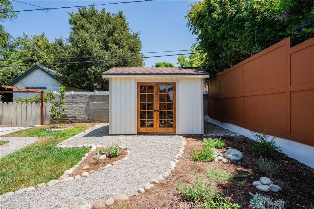 59 W Mariposa Street