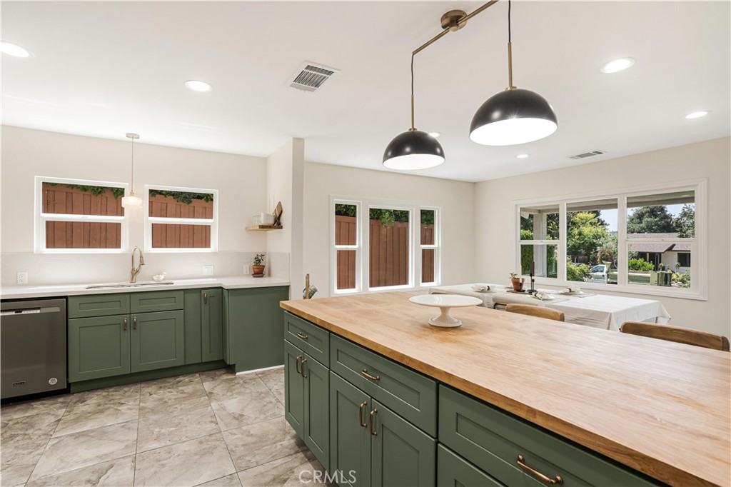 59 W Mariposa Street