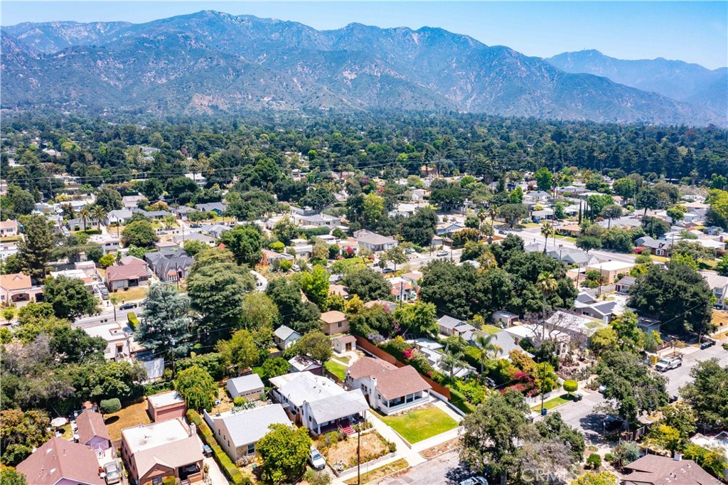 59 W Mariposa Street