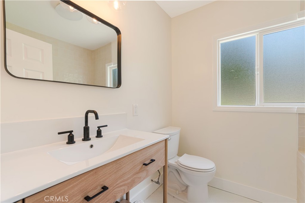 59 W Mariposa Street