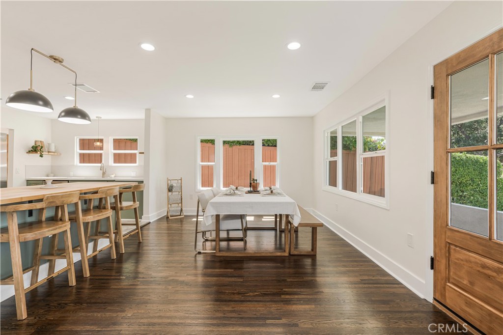 59 W Mariposa Street