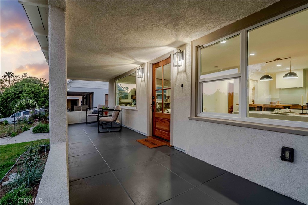 59 W Mariposa Street