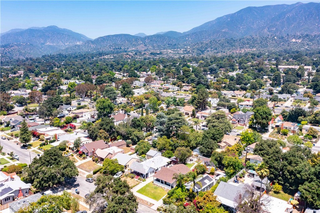 59 W Mariposa Street