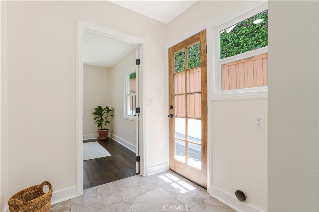 59 W Mariposa Street