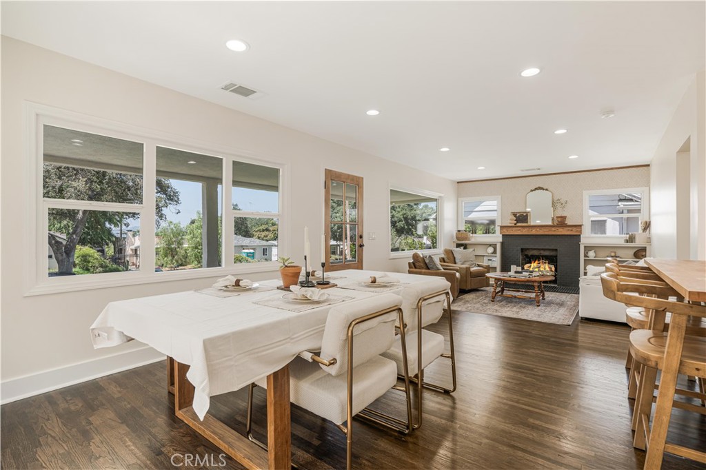 59 W Mariposa Street