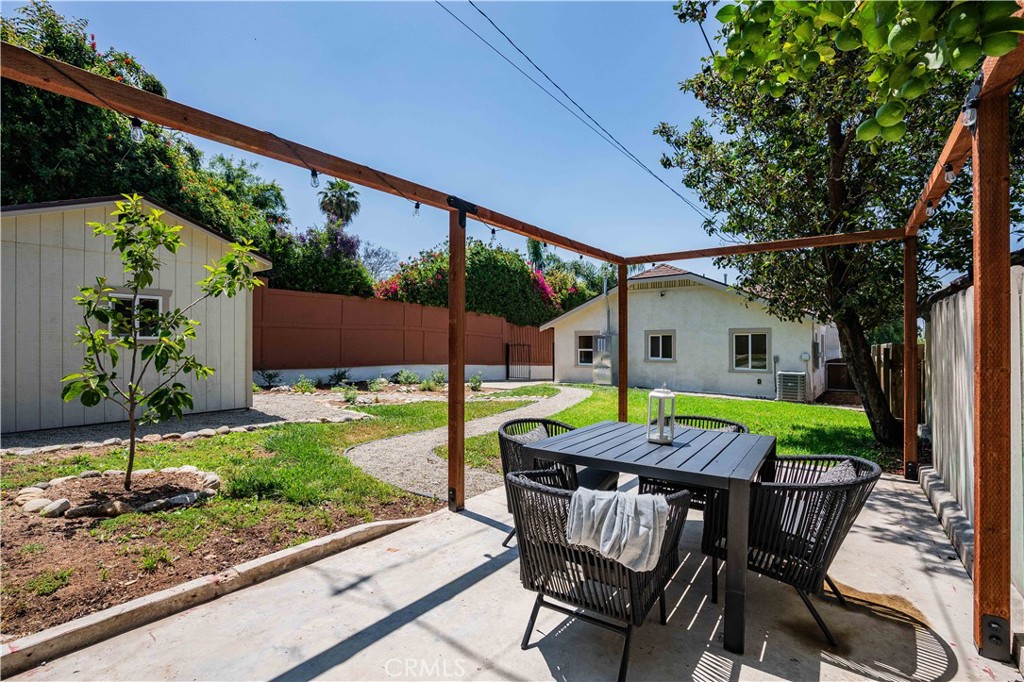 59 W Mariposa Street