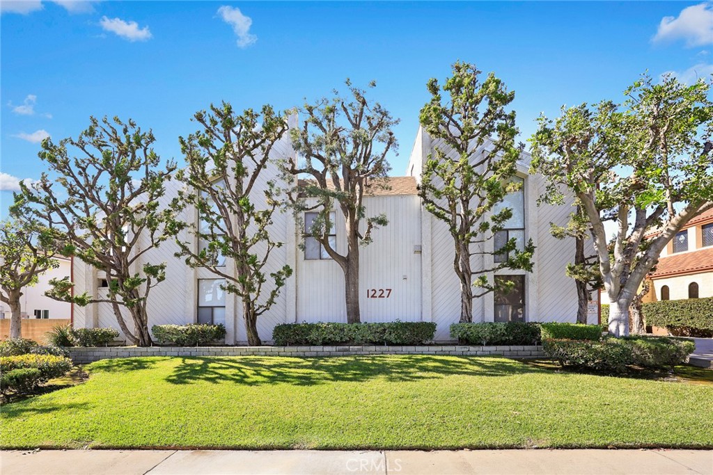 1227 Temple City Boulevard 2